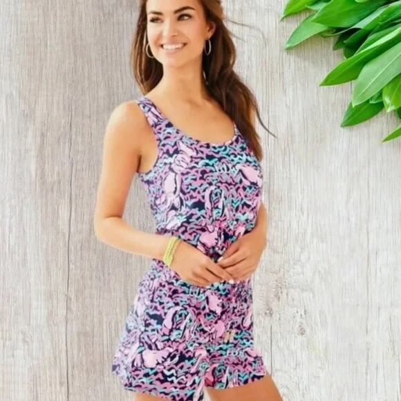 Lilly Pulitzer Pants - Lilly Pulitzer Tala Romper in Navy Lobstah Roll Print Medium EUC Beach Cruise